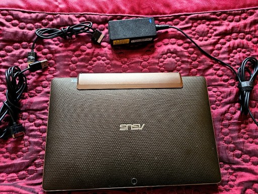 Zdjęcie oferty: Asus Transformer TF101 sprawny. Czytaj opis.