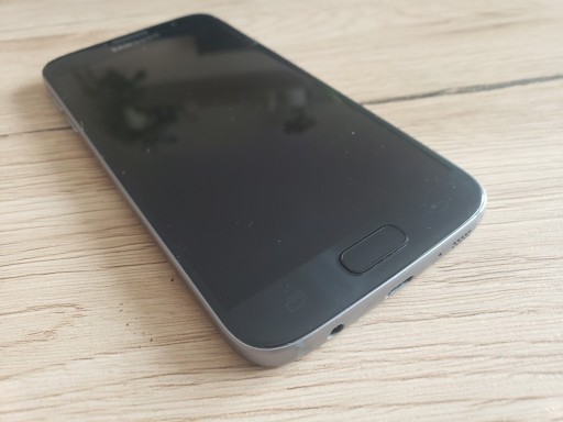 Zdjęcie oferty: Telefon Samsung S7 kolor czarny