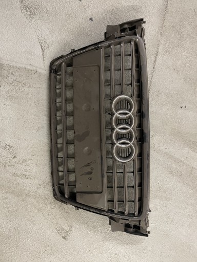 Zdjęcie oferty: Grill przedni atrapa zderzaka audi a4b8 avant oe