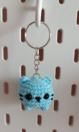 Zdjęcie oferty: Breloczek kotek na szydełku 