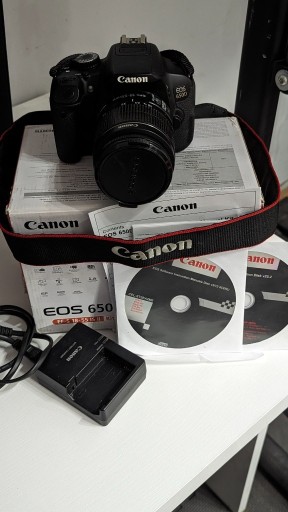 Zdjęcie oferty: Canon EOS 650D + Obiektyw EF-S 18-55 IS II