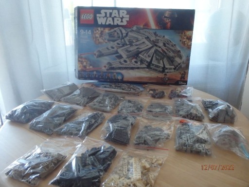 Zdjęcie oferty: LEGO Star Wars 75105 Millennium Falcon