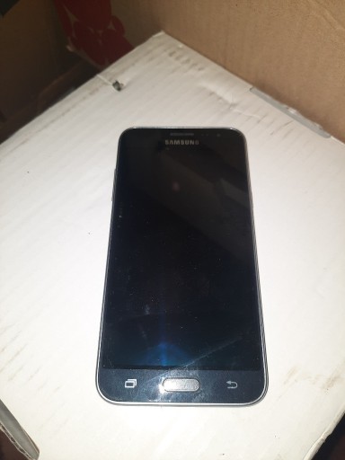 Zdjęcie oferty: Samsung smartfon model:SM J320FN
