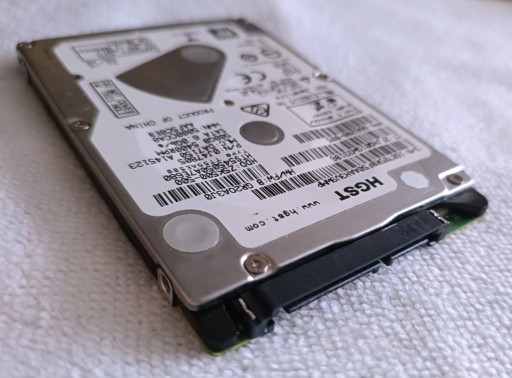 Zdjęcie oferty: Dysk twardy HGST 500Gb 2,5" SATA III