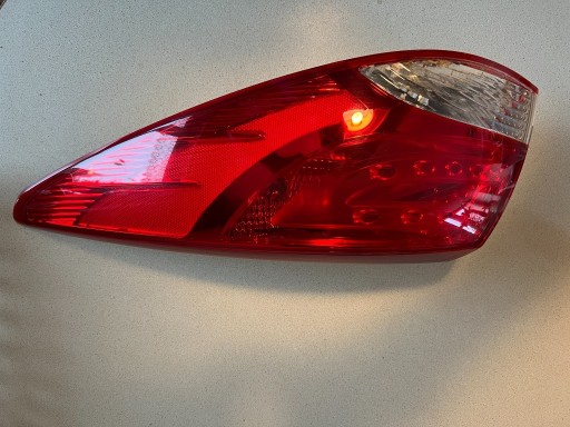 Zdjęcie oferty: Lampa tył prawa HYUNDAI IX 35