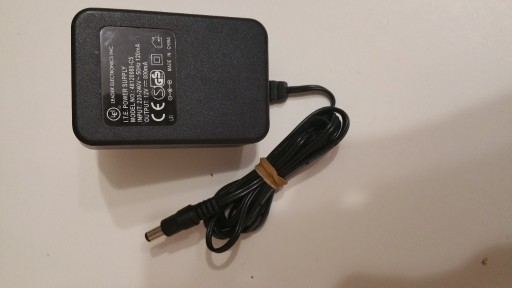 Zdjęcie oferty: Zasilacz sieciowy transformatorowy ITE 12V 0,8A