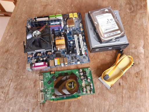 Zdjęcie oferty: Retro zestaw WinXP - Athlon 64 3200 s.939 + Quadro FX1500 + HDD/DVD