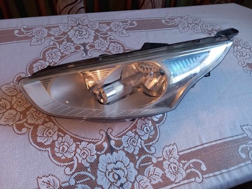 Zdjęcie oferty: Lampa przednia lewa Ford B-Max oryg AV11