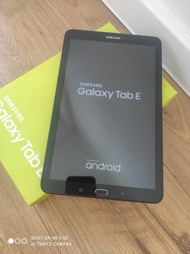 Zdjęcie oferty: Tablet Samsung TAB E 1,5/8GB 