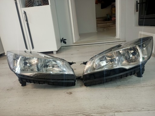 Zdjęcie oferty: Lampa reflektor zestaw Ford KUGA