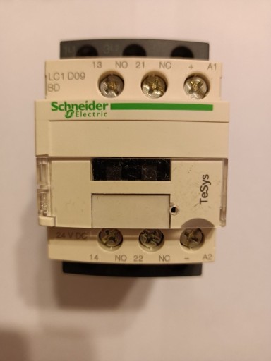 Zdjęcie oferty: Stycznik Schneider Electric 9A 3P 24V LC1D09BD