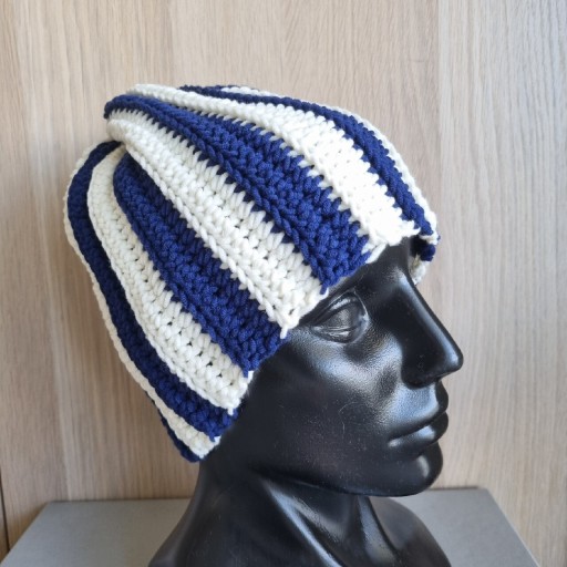 Zdjęcie oferty: Czapka w paski nowa