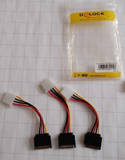 Zdjęcie oferty: Adapter Molex - SATA DELOCK 0.2 m