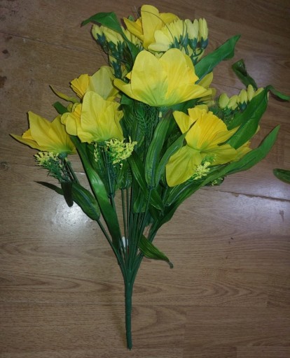Zdjęcie oferty: Sztuczne kwiaty żółte