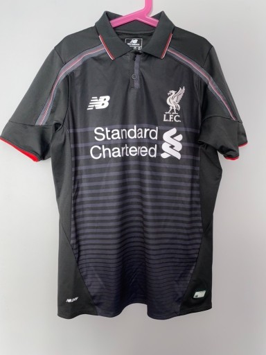 Zdjęcie oferty: New Balance Liverpool 2015/16 rozm. 146-152 cm