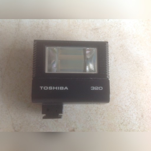 Zdjęcie oferty: Lampa błyskowa Toshiba 320