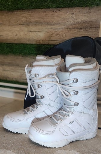 Zdjęcie oferty: Buty Snowboardowe RAVEN LUNA 39,5 rozmiar 