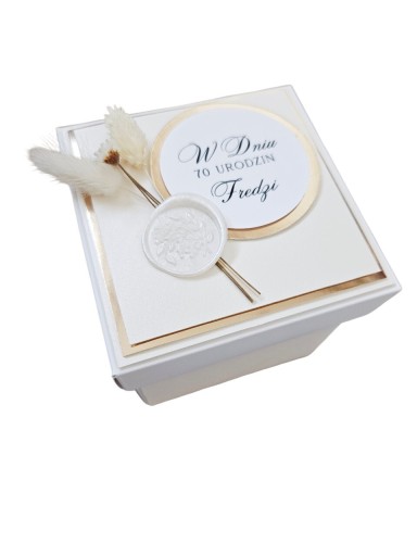 Zdjęcie oferty: Exploding box urodziny urodzinowy beżowy beż kremowy 