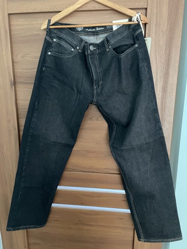Zdjęcie oferty: Spodnie jeansy Authentic Denim