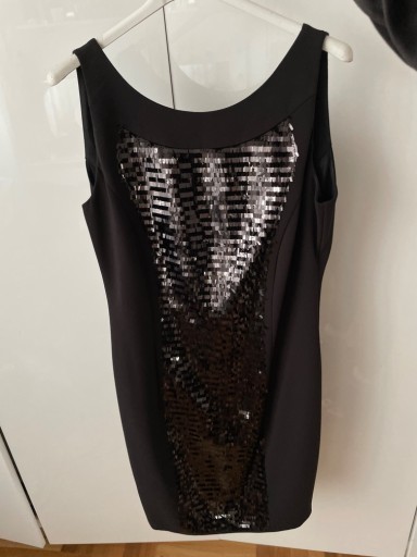 Zdjęcie oferty: Czarna koktajlowa sukienka z cekinami 40 L agatare