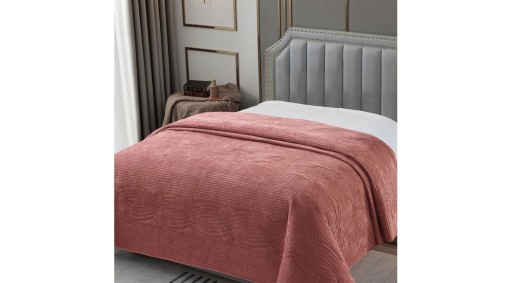 Zdjęcie oferty: Narzuta na łóżko różowa SILKY 180x200 cm