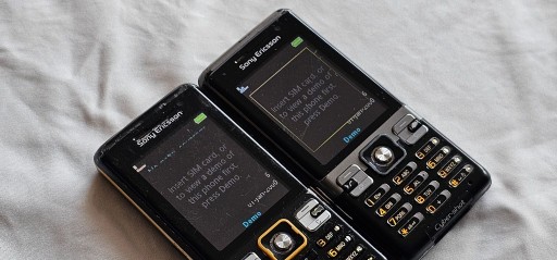 Zdjęcie oferty: Sony Ericsson C702 x2 sztuki ( Zagraniczna ) 