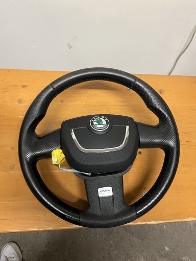 Zdjęcie oferty: Kierownica + poduszka Skoda Octavia 2 RS 