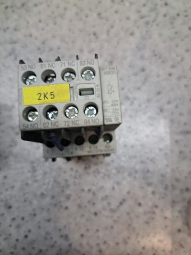 Zdjęcie oferty: Stycznik Siemens 3RT1016-1BB41