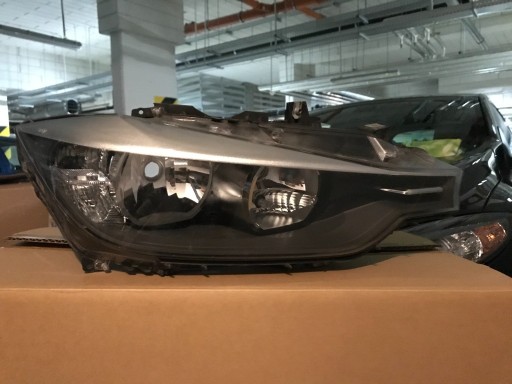 Zdjęcie oferty: Reflektory lampy BMW F30/F31 L+P komplet OE EU