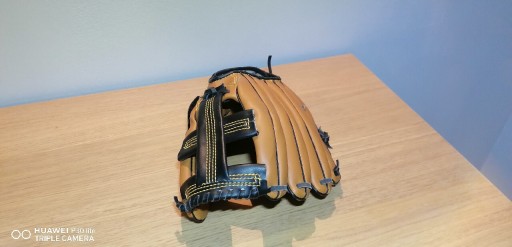 Zdjęcie oferty: Rękawica baseballowa lewa rozmiar:10''(25cm)