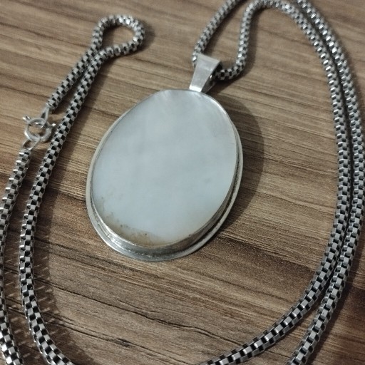 Zdjęcie oferty: Naszyjnik srebrny z kamieniem księżycowym 