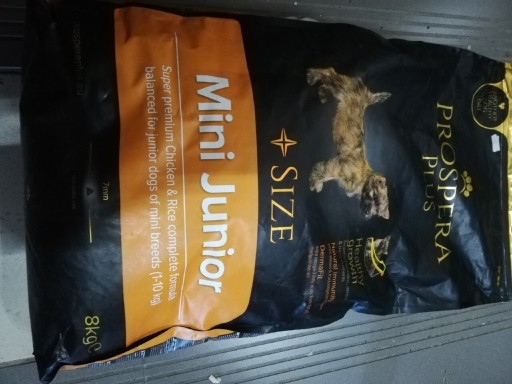 Zdjęcie oferty: Najtańsza na allegro sucha karma dla psa 8 kg.