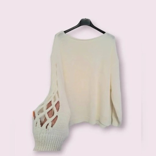 Zdjęcie oferty: Sweter damski zdobione rękawy 