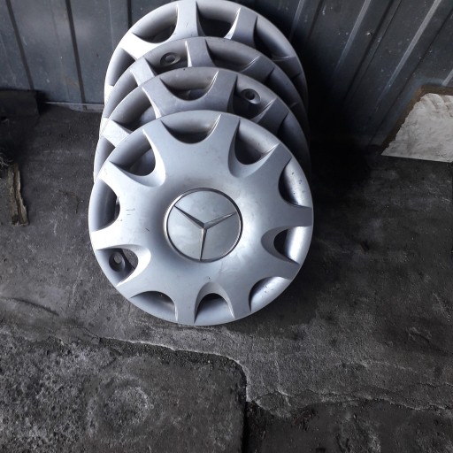 Zdjęcie oferty: Kołpaki 15 Mercedes