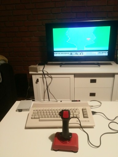 Zdjęcie oferty: Commodore C64 komplet gotowy do grania