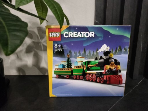 Zdjęcie oferty: LEGO Creator 40700 Świąteczny Zimowy Pociąg lokomotywa i 2 wagoniki
