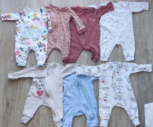 Zdjęcie oferty: 47 szt ubranek dziewczynka body pajac (rozmiar 62)