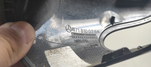 Zdjęcie oferty: Mercedes SLK R171 obudowa lusterka prawa 