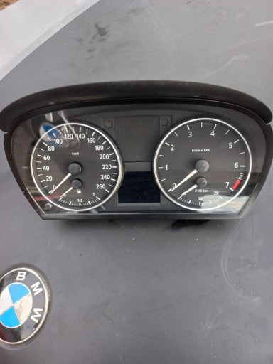 Zdjęcie oferty: Licznik zegary bmw e90 e91 benzyna 2.0i 150km
