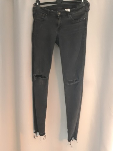 Zdjęcie oferty: Szare jeansy h&m 30/32 dziury niski stan