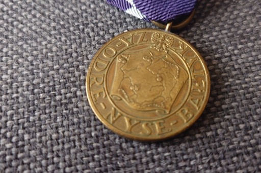 Zdjęcie oferty: MEDAL ZA ODRĘ NYSĘ BAŁTYK RP ZWYCIĘZCOM