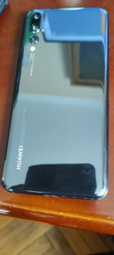 Zdjęcie oferty: Smartfon Huawei P20 Pro 6 GB / 128 GB 4G (LTE) 