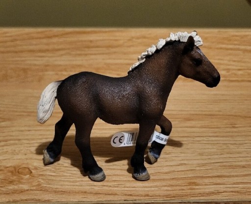 Zdjęcie oferty: Schleich koń szwarcwaldzki źrebię figurka wycofana