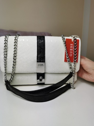 Zdjęcie oferty: Nowa torebka Guess Revenell Crossbody Flap biała 