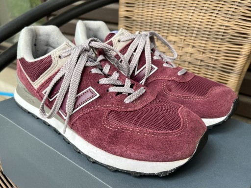 Zdjęcie oferty: New Balance 574 (ML574EVM) - bordowe, 42.5