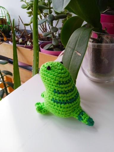 Zdjęcie oferty: Zielony szydełkowy mini dinozaur na szydełku