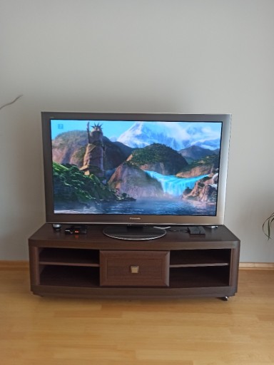 Zdjęcie oferty: PANASONIC - 50 CALI TXP50V20E- plus czarna szafka 