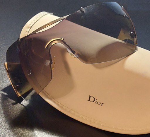 Zdjęcie oferty: Okulary przeciwsłoneczne Dior SFCMH 110