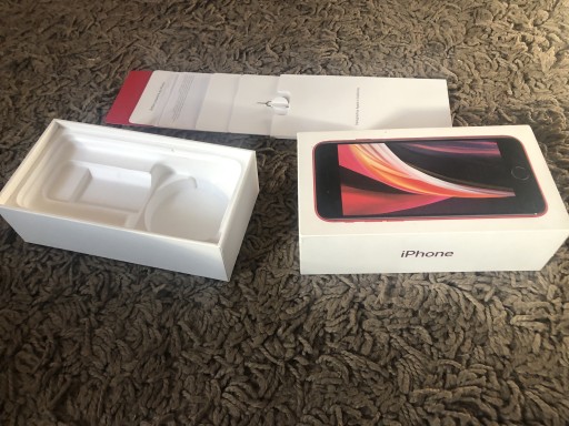 Zdjęcie oferty: Pudełko iPhone Apple SE 2020 RED kompletne 