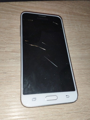 Zdjęcie oferty: Samsung Galaxy J3 2016 SM-J320F